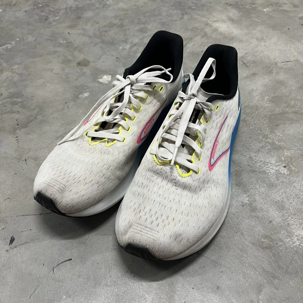 Brooks Hyperion White Pink Blue 1104071D120 Men's Size 10